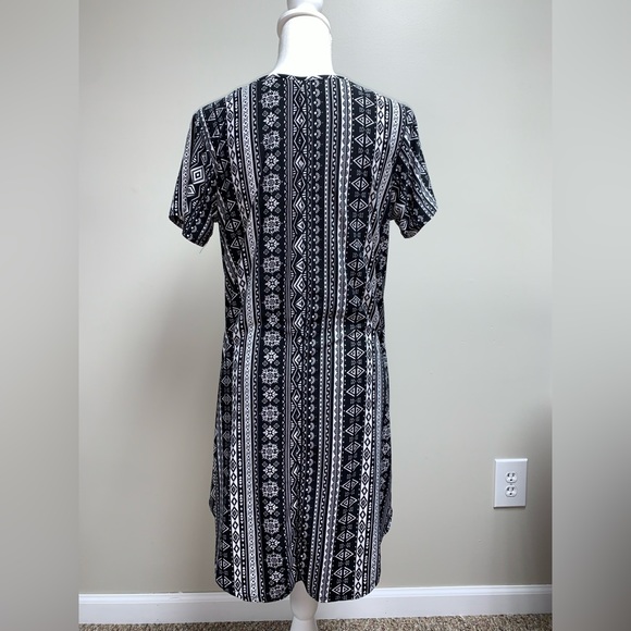 Pattern dress - Picture 2 of 2